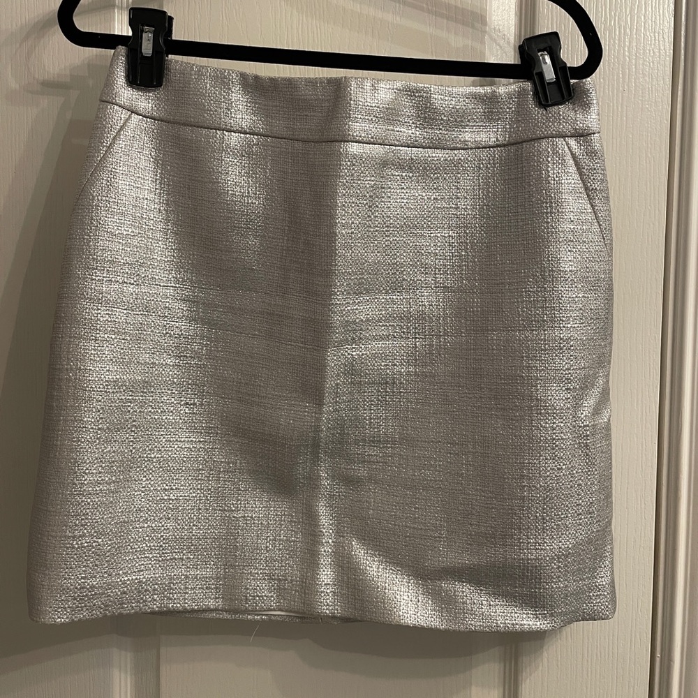 NWT White House Black Market Metallic Silver Skirt - Size 8